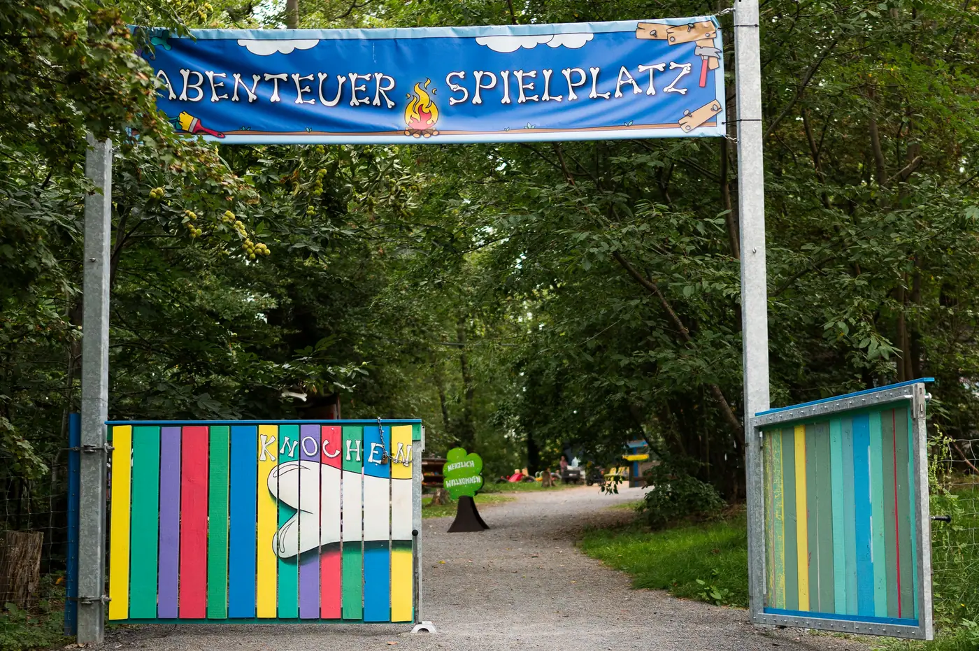 Eingang zum Knochengarten